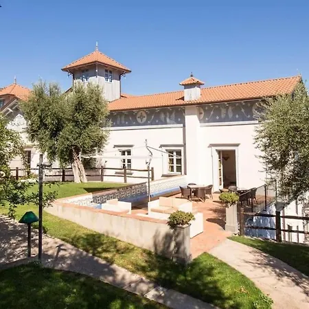 Paradise - 9 Bedrooms Villa *